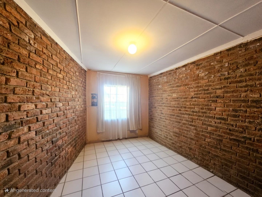 4 Bedroom Property for Sale in Ladybrand Free State